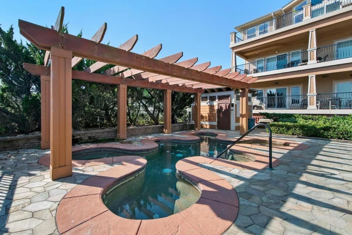 Salty Shenanigans Aparthotel Kill Devil Hills Exterior photo