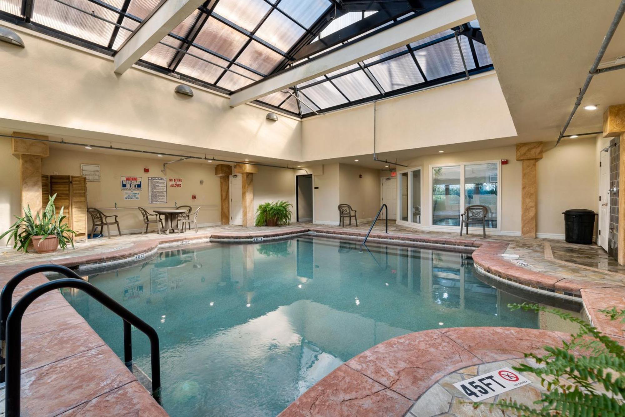 Salty Shenanigans Aparthotel Kill Devil Hills Exterior photo